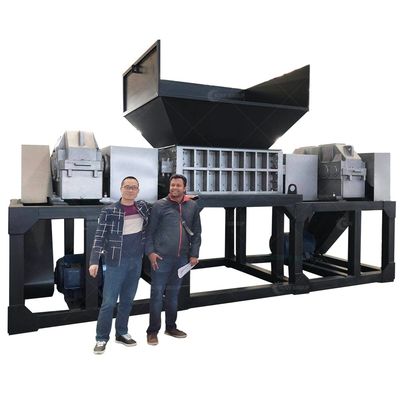 플라스틱 병과 금속 캔을 재활용하는 이중 셰프트 스크레더 기계 무게 3300KG