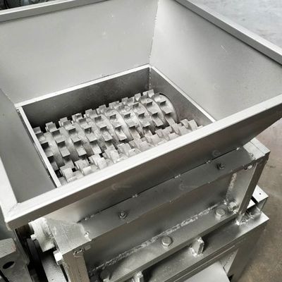 2300KG 미니 종이 카드보드 쉐러더 다기능 쉐러더 애완 동물 병 기계